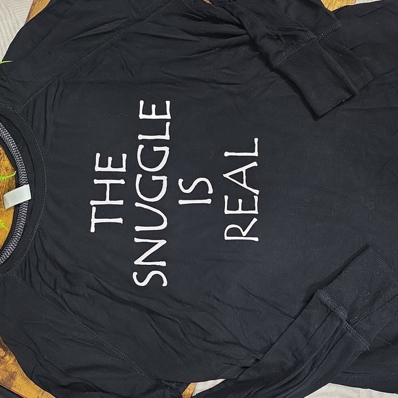 GreenTea "The Snuggle is Real" Longsleeve - Picture 2 of 8